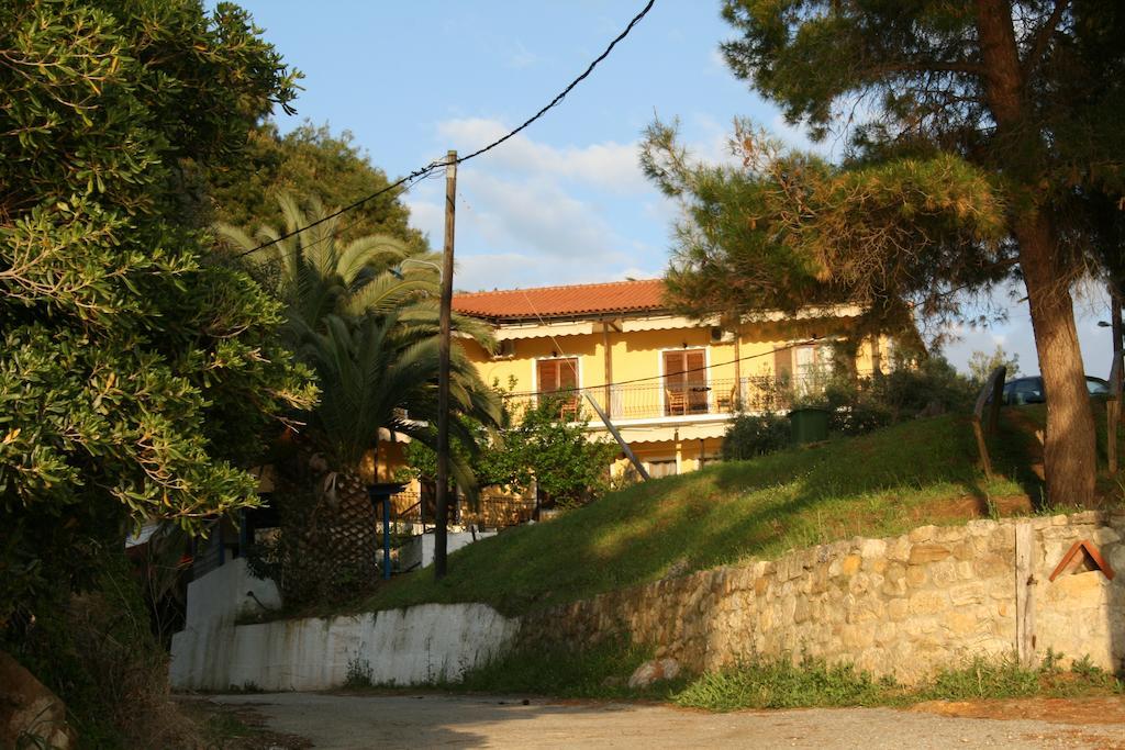 Xenios Loutra Village Karnagio Экстерьер фото