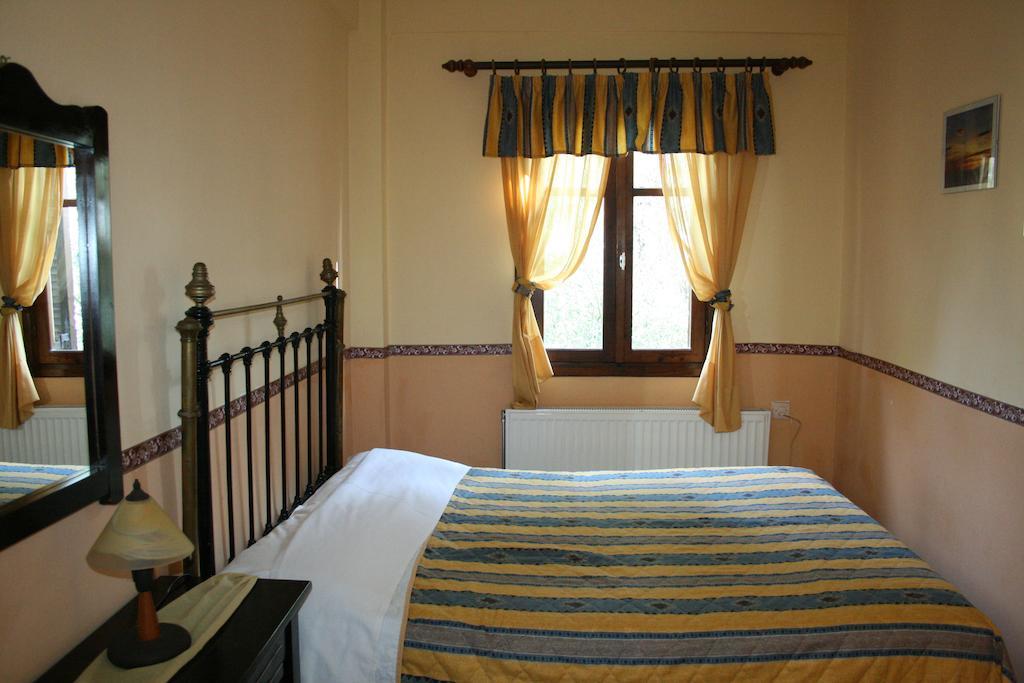 Xenios Loutra Village Karnagio Экстерьер фото