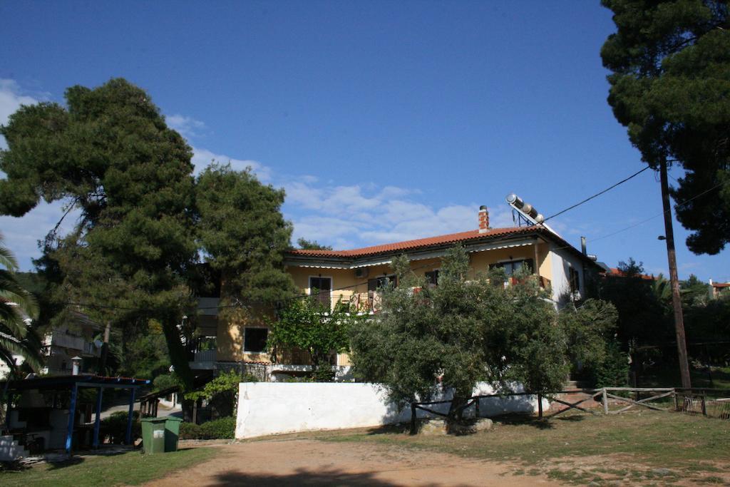 Xenios Loutra Village Karnagio Экстерьер фото